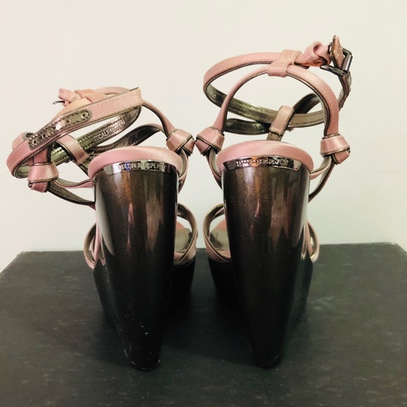 Burberry platform heels sandals gorgeous - Picture 3 of 3